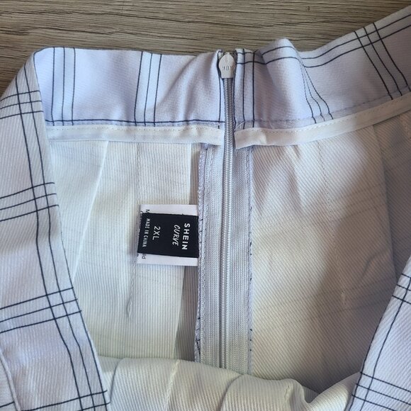 New SHEIN 2x Plaid Pleated Skirt - Picture 2 of 2